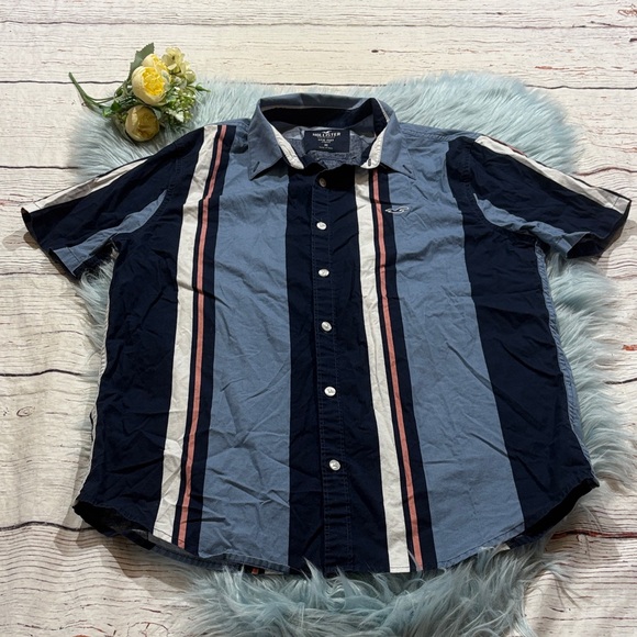 Hollister Epic Flex Stripe Short Sleeve Button Down Shirt sz M - Picture 1 of 8